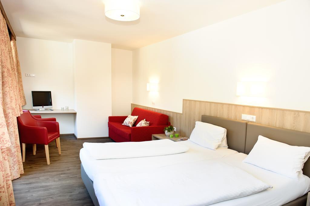 Gasthaus Bacher Hotel Sankt Johann im Pongau Room photo